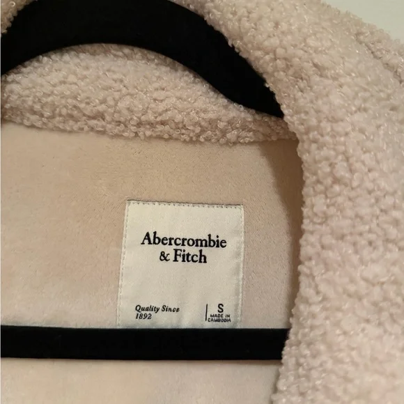 Abercrombie & Fitch Cream Teddy Jacket - Picture 4 of 4